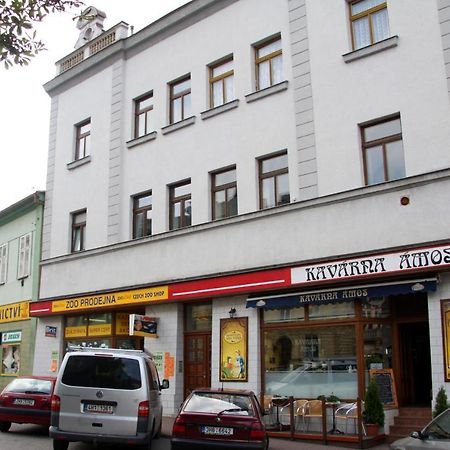 Apartman U Krale Komenskeho Їчін Екстер'єр фото